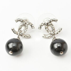 CHANEL Black Pearl Earrings